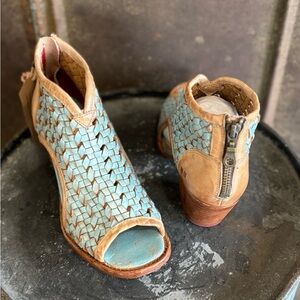 Bedstu Ransom Baby Blue Oats NWT